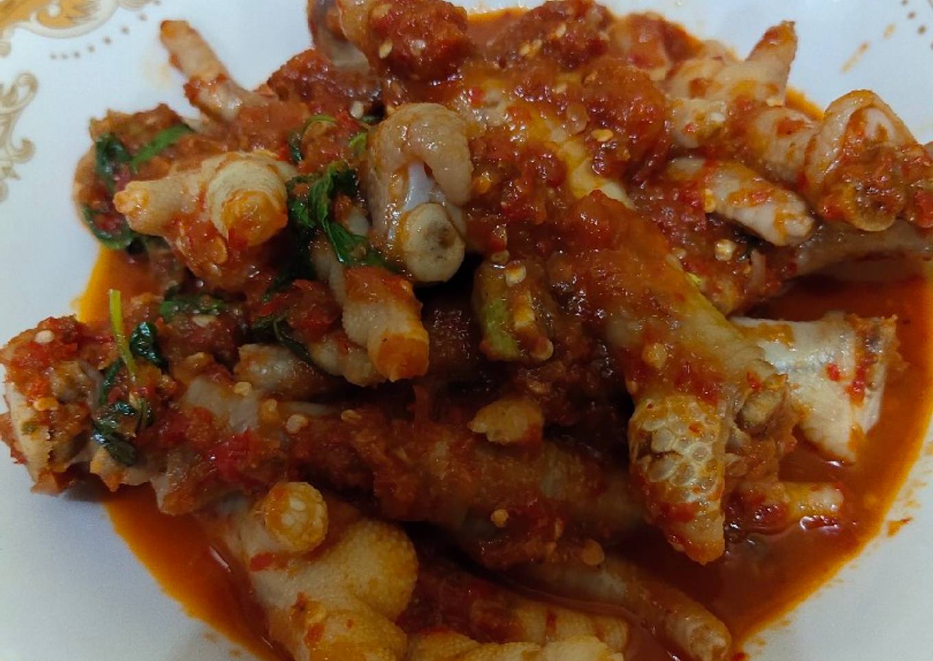 Rujak ceker daun kemanggi