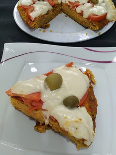 Una foto de Pizza de zanahoria y batata 🍠 sin gluten