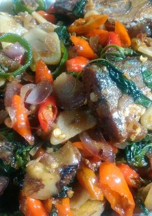Foto resep Tumis ikan asin peda