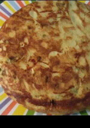 Una foto de Tortilla de patatas y pimientos con thermomix