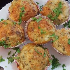 A picture of Chicken cheese muffins.