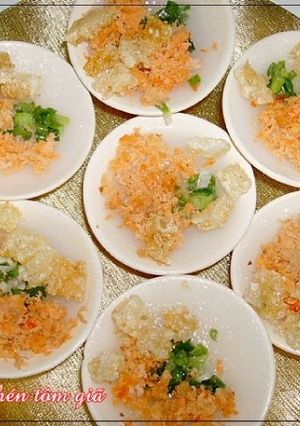 Hình của món Bánh bèo chén tôm tươi giã.