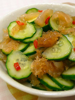 香蒜蜇頭拌小黃瓜 ☆ 海蜇皮冷盤5 的食譜成品照片