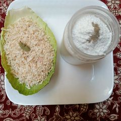 A picture of Amla pachak powder.