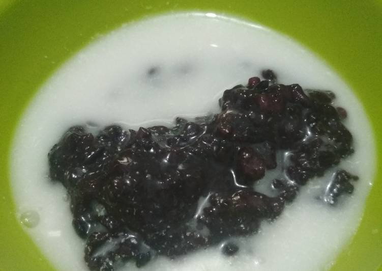 Bubur Ketan Hitam Simpel dan Irit Gas