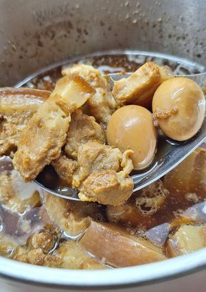 A picture of Yakult Braised Pork Belly & Quail Eggs.