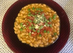 Una foto de Ensalada de alubias con chícharos