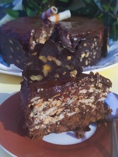 Una foto de Torta De Chocolate Sin Horno Muy Fácil