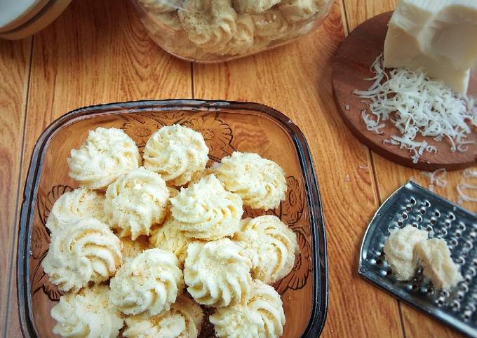 Anti Ribet, Buat Kue Sagu Keju Kekinian