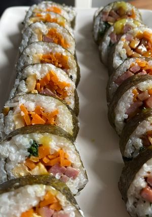 Una foto de Gimbap coreano 🇰🇷