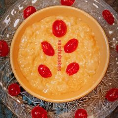 A picture of Semiya and Cherry Payasam.