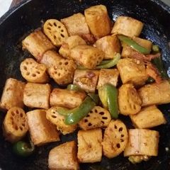 A picture of Fried Lotus Roots.