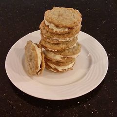 A picture of Oatmeal Cream Sandwich Cookies.