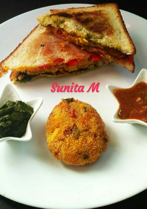 A picture of Rice-Cutlet Sandwich.