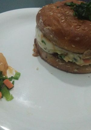 A picture of Egg Cheese Burger.