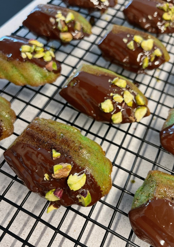 Una foto de Madeleins de harina de almendras