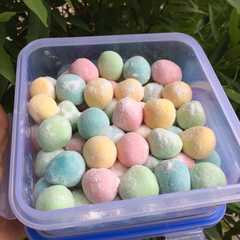 A picture of Bola-bola susu.