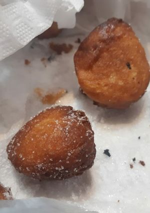 Una foto de Buñuelitos fáciles solo 2 ingredientes yogurt y harina