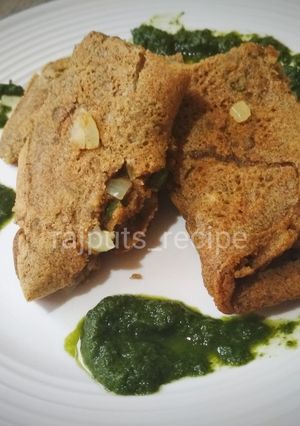 A picture of Ragi besan pan cake.