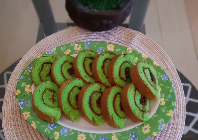 How to Prepare Appetizing Bolu gulung pandan