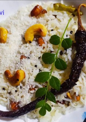 कोकोनट राइस (Coconut Rice Recipe In Hindi) रेसिपी मुख्य फोटो