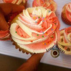 A picture of Butter icing.