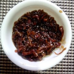 A picture of Caramelized Onions.