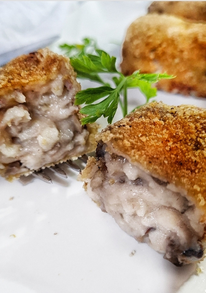 Una foto de Croquetas de setas y paté de cerdo ibérico