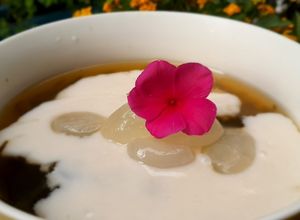 Hình của món Chè đậu xanh thốt nốt nước cốt dừa.