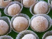 Una foto de brigadeiro de coco