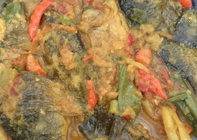 Resep Ikan mas bumbu kuning yang Menggugah Selera