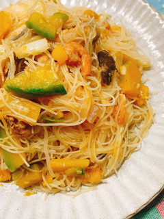 A picture of Stir-Fried Rice Vermicelli with Pumpkin.