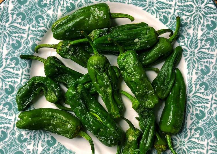 Pimientos del Padrón al microondas con Lékué