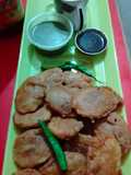 कुरकुरे हींग आलू के पकौड़े (kurkure hing aloo ke pakode recipe in Hindi)