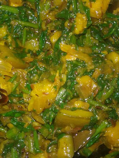 A picture of Brinjal aur Palak saag.