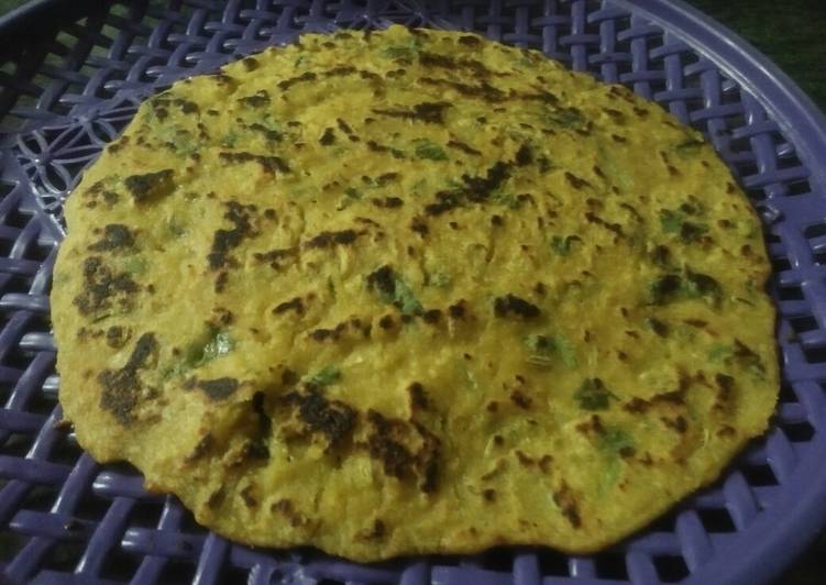 Recipe: Appetizing Leftover Khichdi Chilla