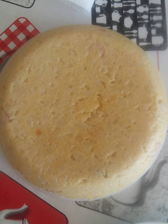 Una foto de Tortilla con gambas y calabacín
