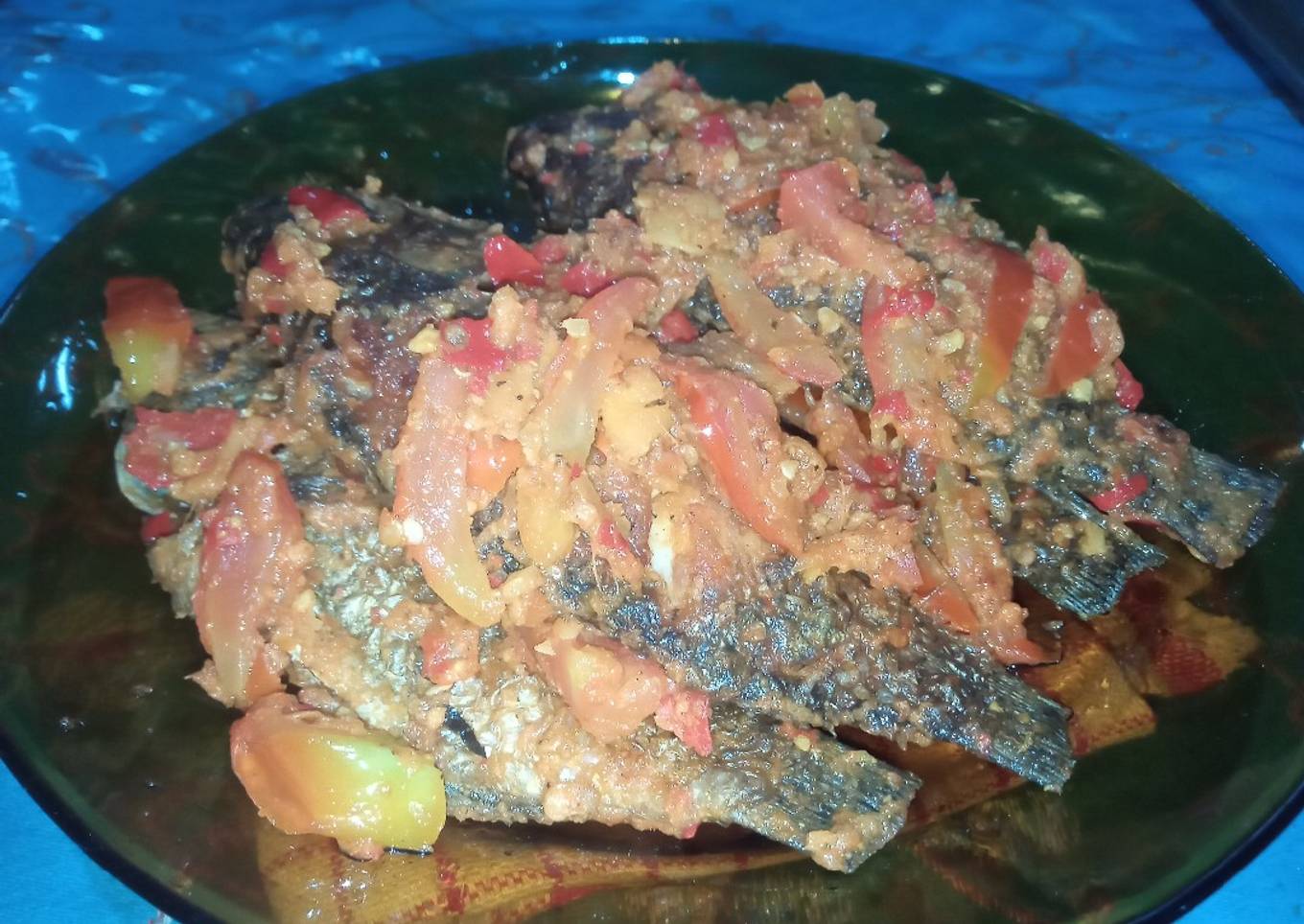 Ikan mujair bumbu rempah/ikan mujair bumbu kuning