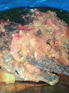 Foto resep Ikan mujair bumbu rempah/ikan mujair bumbu kuning