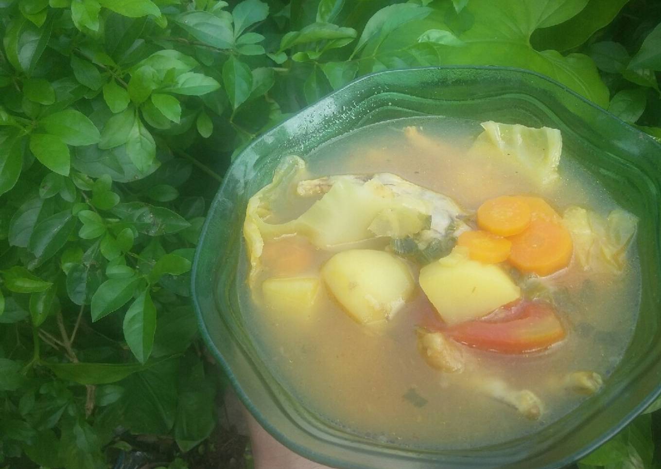 Sop ceker bumbu kuning
