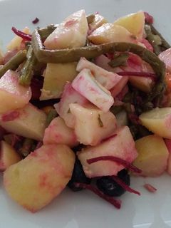 Una foto de Ensalada de patata con espárragos