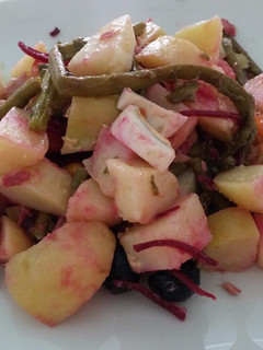 Una foto de Ensalada de patata con espárragos