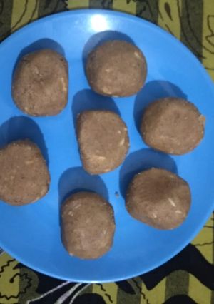 A picture of Piniya.