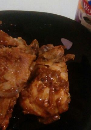 A picture of Easy Deli chicken.