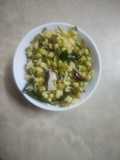 முளைகட்டிய பச்சை பயிறு (Mulaikattiya pachai payaru recipe in tamil)