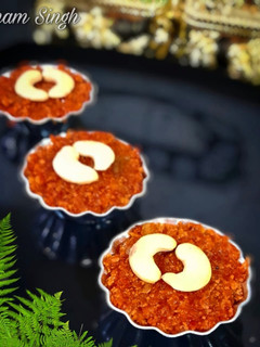 गाजर का हलवा (gajar ka halwa recipe in Hindi) रेसिपी मुख्य फोटो