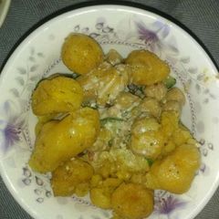 Dahi bhaley chaat A picture of Dahi bhaley chaat.