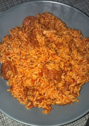 Une photo de Riz au chorizo ou marmotte espagnole