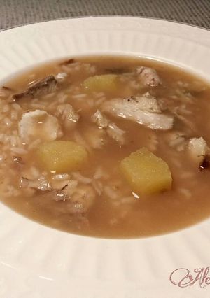 Foto principal de Sopa ligera de merluza y arroz