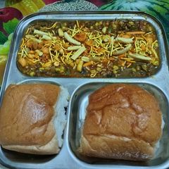Tasty chatpata misal pav A picture of Tasty chatpata misal pav.